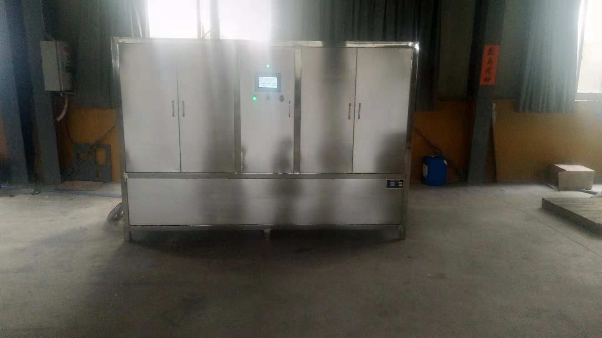 1544217088837859.jpg 1544217088837859.jpg